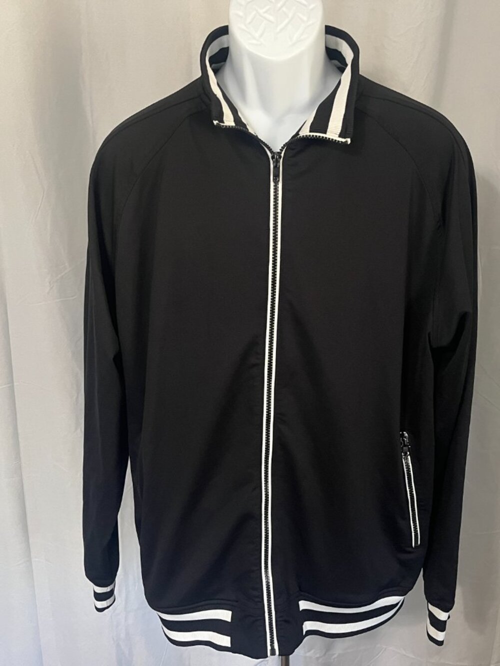⛳ FootJoy FJ Men’s Full Zip Golf Jacket Black White Long Sleeve Size L EUC ⛳